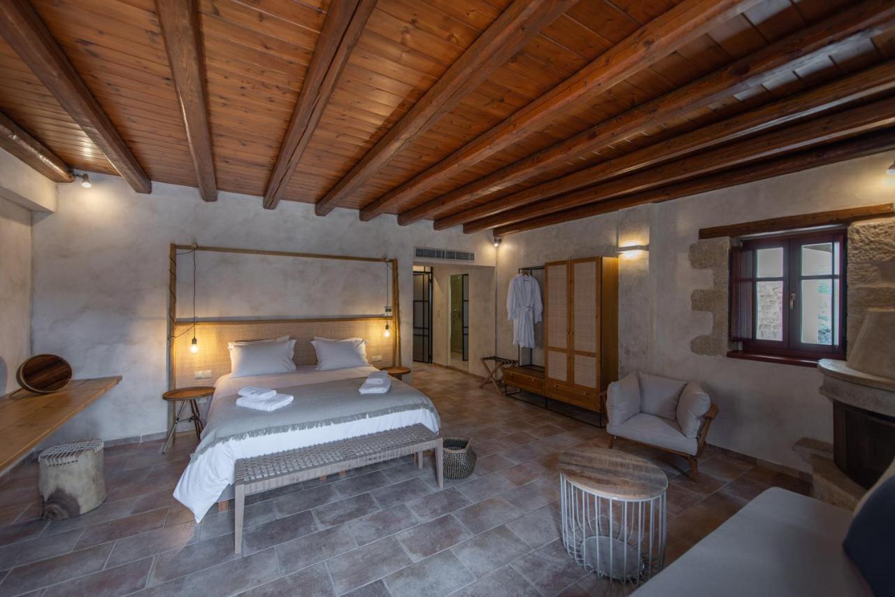 Brazzo Di Maina Hotel Oítilon
