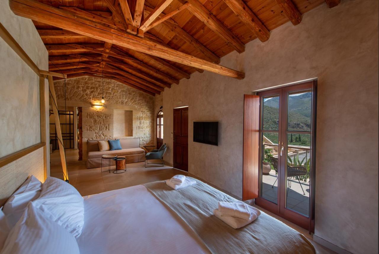 Brazzo Di Maina Hotel Oitylo
